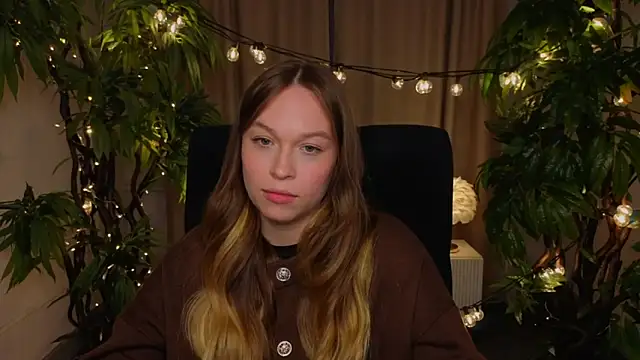 SylviaWhitaker online show from April 24, 2026, 11:23 am