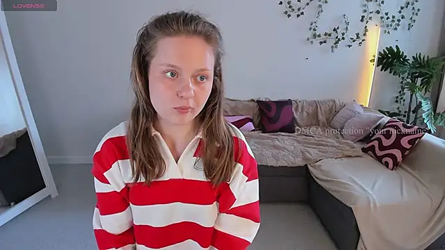 French Fry online show from April 22, 2026, 12:39 pm