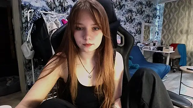 Snapshot of Princess_Mira chatting on August 1, 2026, 9:30 am Princess Mira online show from August 1, 2026, 9:30 am