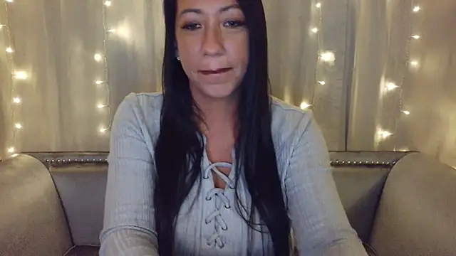 CheyDoll online show from May 15, 2026, 1:45 am
