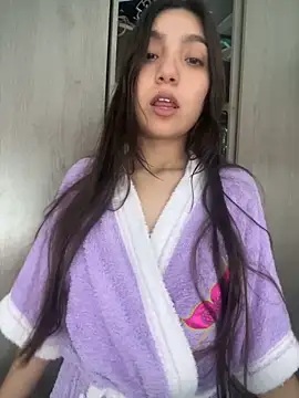 Snapshot of Soffy_20 chatting on April 28, 2026, 5:18 pm Soffy 20 online show from April 28, 2026, 5:18 pm