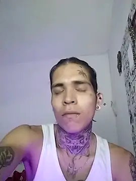 lilbabby6969 online show from April 17, 2026, 9:29 pm