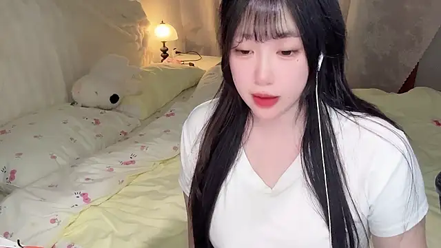Snapshot of SweetButWildbaby chatting on May 11, 2026, 3:51 pm SweetButWildbaby online show from May 11, 2026, 3:51 pm
