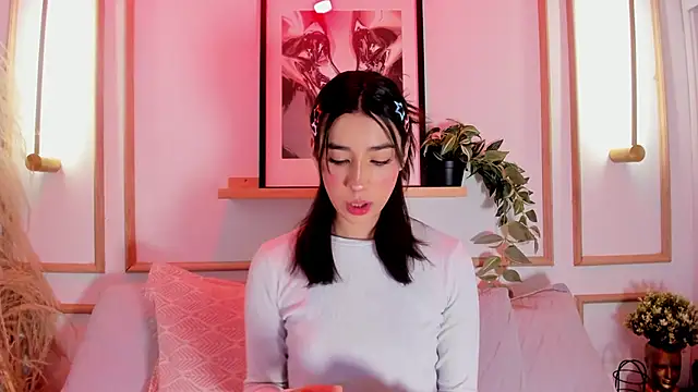 Nanami  online show from May 20, 2026, 1:06 pm