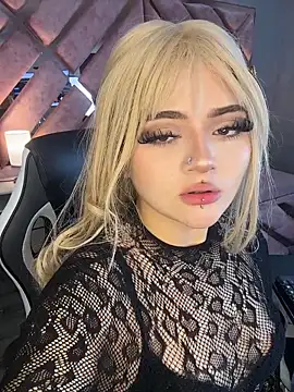 lya nekko  online show from June 21, 2026, 4:37 am