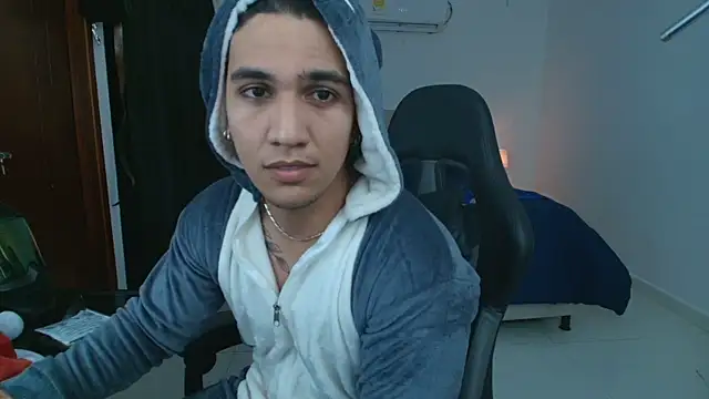 Snapshot of Mrbig_maximo chatting on June 14, 2026, 4:47 am Mrbig maximo online show from June 14, 2026, 4:47 am