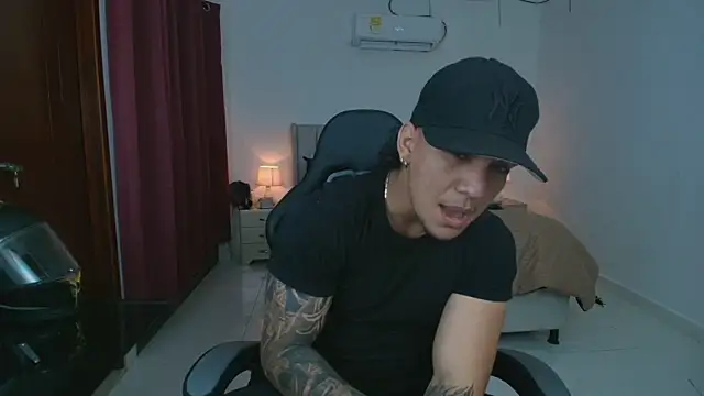 Snapshot of Mrbig_maximo chatting on June 19, 2026, 2:49 am Mrbig maximo online show from June 19, 2026, 2:49 am