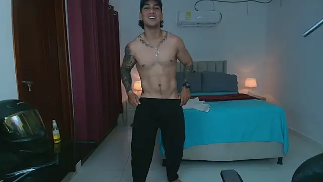 Snapshot of Mrbig_maximo chatting on June 30, 2026, 12:22 am Mrbig maximo online show from June 30, 2026, 12:22 am
