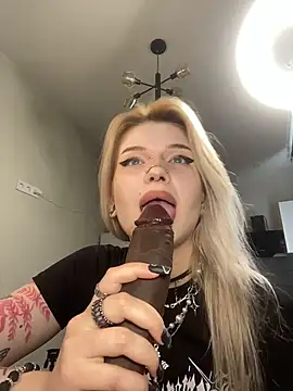 DriveThruCiri online show from May 3, 2026, 7:36 am