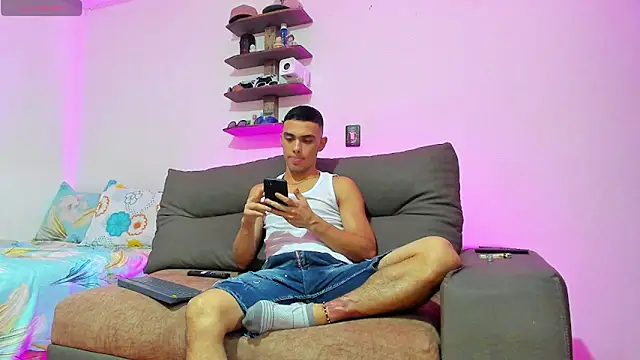 Snapshot of Teo_Rave chatting on May 29, 2026, 1:14 am Teo Rave online show from May 29, 2026, 1:14 am