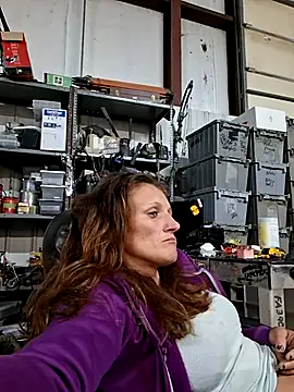 taatypeach69 online show from April 23, 2026, 2:24 am