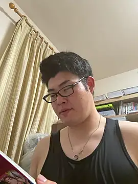 Snapshot of shun_201 chatting on May 6, 2026, 2:11 pm shun 201 online show from May 6, 2026, 2:11 pm