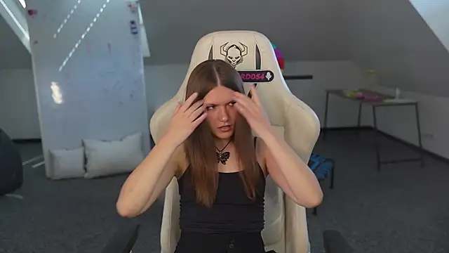 Snapshot of Monika_kiss054 chatting on June 17, 2026, 10:50 am Monika kiss054 online show from June 17, 2026, 10:50 am