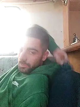 Snapshot of alieno_napoletano chatting on May 11, 2026, 8:31 am alieno napoletano online show from May 11, 2026, 8:31 am