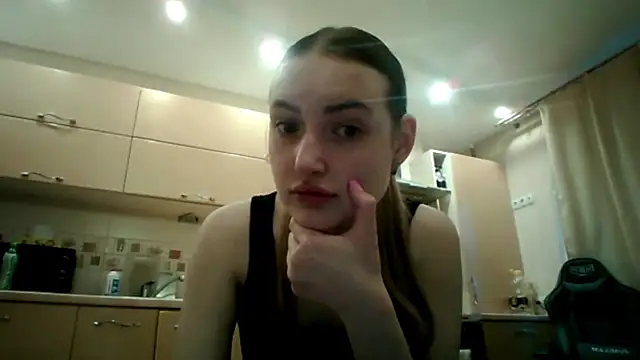 Lisanta online show from May 13, 2026, 4:48 pm