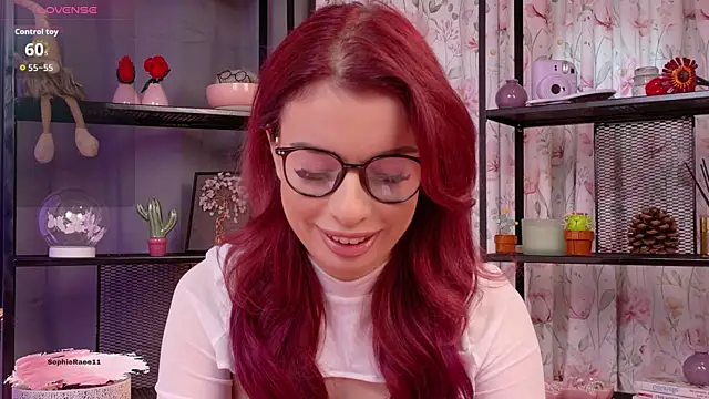Snapshot of Sophie_Rae chatting on May 16, 2026, 10:12 am Sophie Rae online show from May 16, 2026, 10:12 am