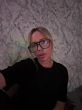 Snapshot of RaisaZaxarovna chatting on June 14, 2026, 11:23 am RaisaZaxarovna online show from June 14, 2026, 11:23 am