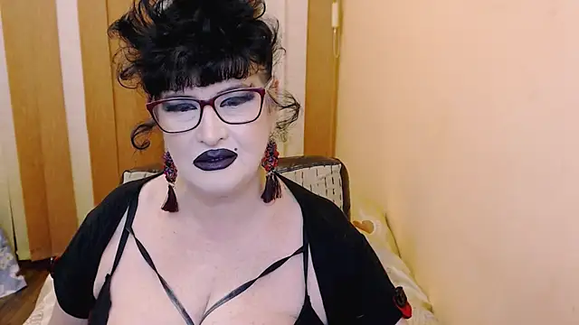 QuuenOfSin online show from February 5, 2025, 1:37 am