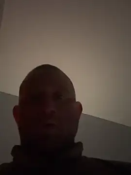 Halfoftwelve69 online show from April 21, 2026, 2:51 am