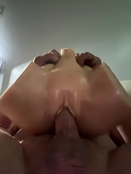 Halfoftwelve69 online show from April 21, 2026, 2:56 pm