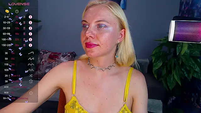 Snapshot of FromRussia chatting on June 25, 2026, 5:12 am FromRussia online show from June 25, 2026, 5:12 am