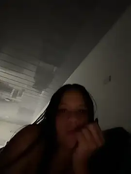 Lupitaa33 online show from April 20, 2026, 6:16 am