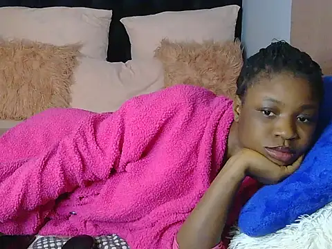 Snapshot of julianaa19 chatting on April 28, 2026, 4:56 pm julianaa19 online show from April 28, 2026, 4:56 pm