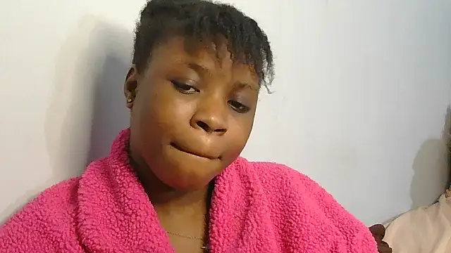 julianaa19 online show from July 16, 2026, 5:19 pm