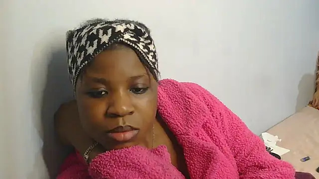 julianaa19 online show from July 17, 2026, 5:29 pm