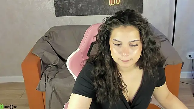 Snapshot of Vivien_Ross chatting on May 12, 2026, 1:14 am Vivien Ross online show from May 12, 2026, 1:14 am