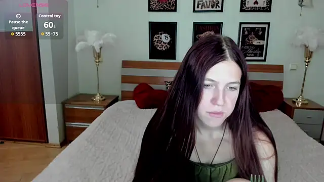 MaryRapunzel online show from June 17, 2026, 7:26 pm