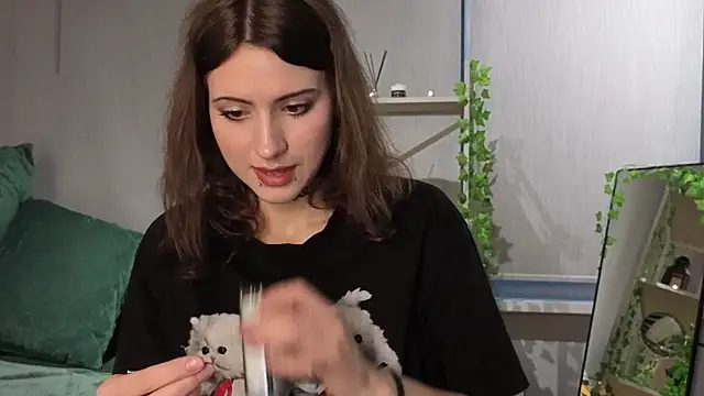 lovergirl4me online show from April 21, 2026, 2:56 pm