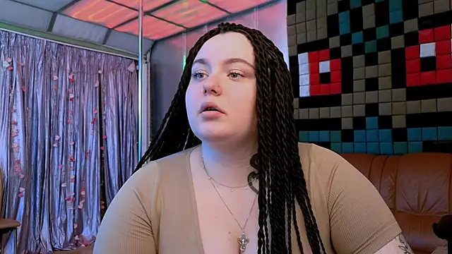 CatherineClaire online show from June 6, 2026, 4:44 pm