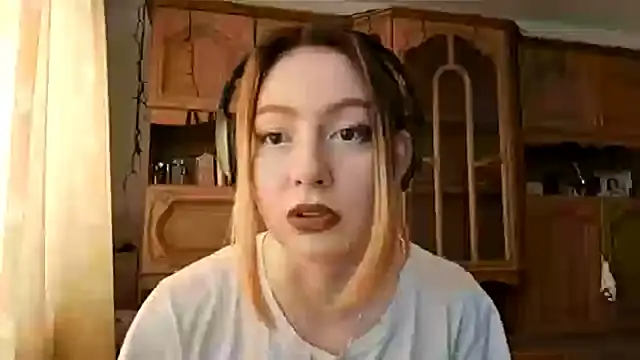 Snapshot of LubaGiovanni chatting on April 28, 2026, 7:02 am LubaGiovanni online show from April 28, 2026, 7:02 am