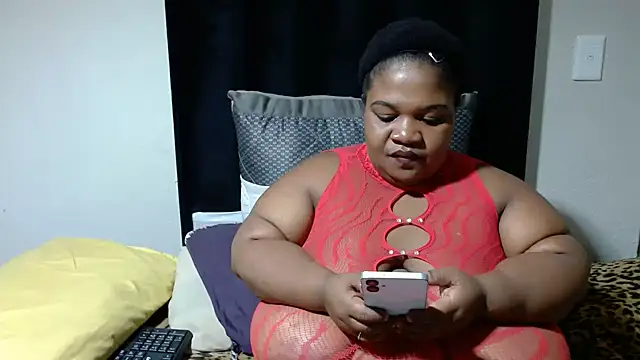 BBWMIDGET40 online show from May 30, 2026, 4:37 pm