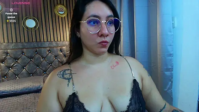 Agata Monroe online show from May 6, 2026, 7:19 pm