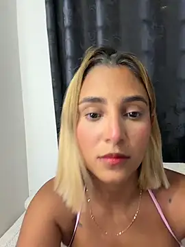 LoisC online show from July 3, 2026, 2:18 am