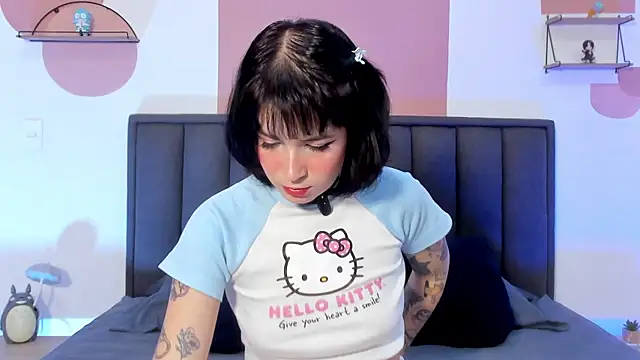 miyuyoshikawa online show from April 21, 2026, 11:38 am