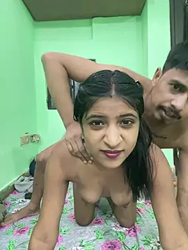 Snapshot of hot-couple-0 chatting on May 27, 2026, 3:20 pm hot-couple-0 online show from May 27, 2026, 3:20 pm