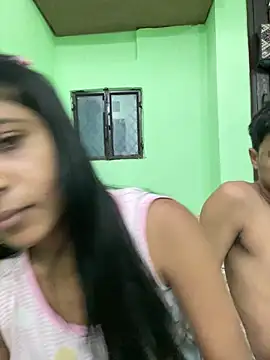 Snapshot of hot-couple-0 chatting on May 30, 2026, 8:22 am hot-couple-0 online show from May 30, 2026, 8:22 am
