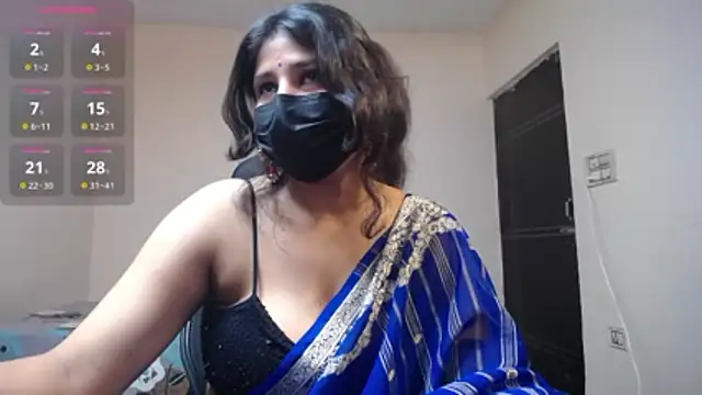 Snapshot of -Queenie chatting on May 16, 2026, 7:23 pm -Queenie online show from May 16, 2026, 7:23 pm