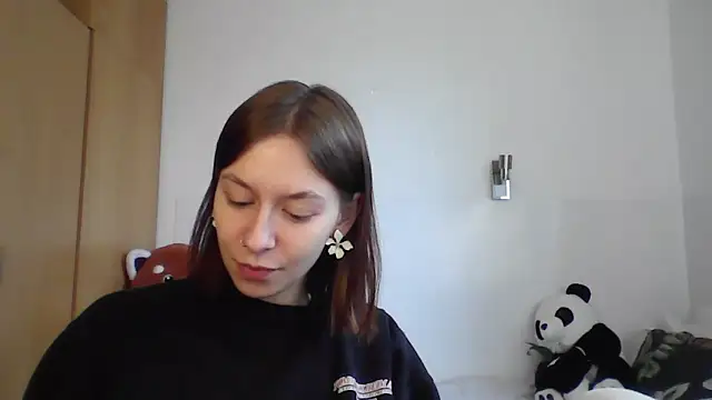 Snapshot of JuicyErika chatting on May 16, 2026, 5:12 pm JuicyErika online show from May 16, 2026, 5:12 pm