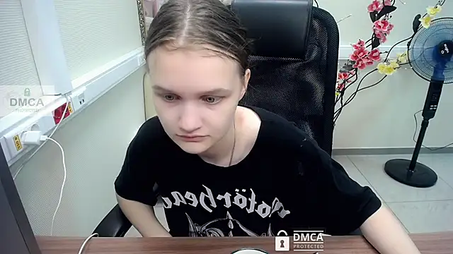 Snapshot of _donnaSia_ chatting on July 17, 2026, 10:11 am donnaSia online show from July 17, 2026, 10:11 am