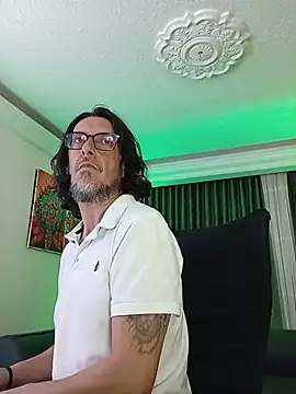 DaddyLolii online show from August 3, 2026, 11:08 pm