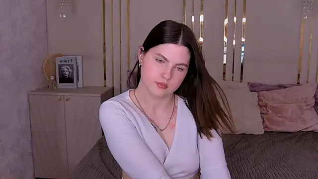 IvySimmons online show from May 11, 2026, 3:45 am