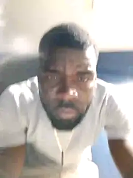 Stronny123 online show from May 13, 2026, 12:30 am