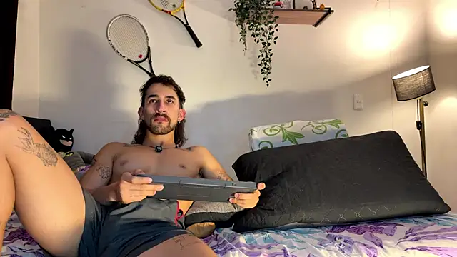 Snapshot of Aaron_wheel chatting on July 6, 2026, 2:30 am Aaron wheel online show from July 6, 2026, 2:30 am