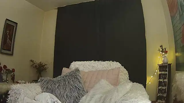 Divineblond online show from February 17, 2025, 1:04 am