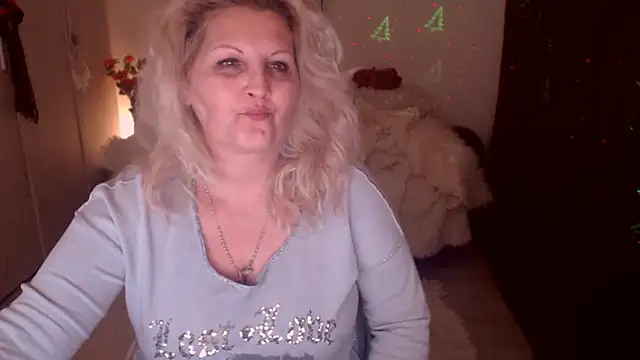 Divineblond online show from February 4, 2026, 11:53 pm