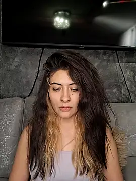 Snapshot of AshleyyHall chatting on July 21, 2026, 4:37 am AshleyyHall online show from July 21, 2026, 4:37 am